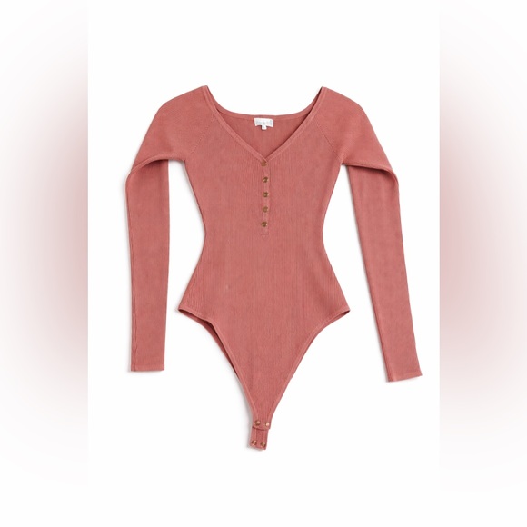 Dusty Rose Ribbed Long Sleeve Bodysuit – Button Front, Fitted, Size Large - Picture 2 of 4